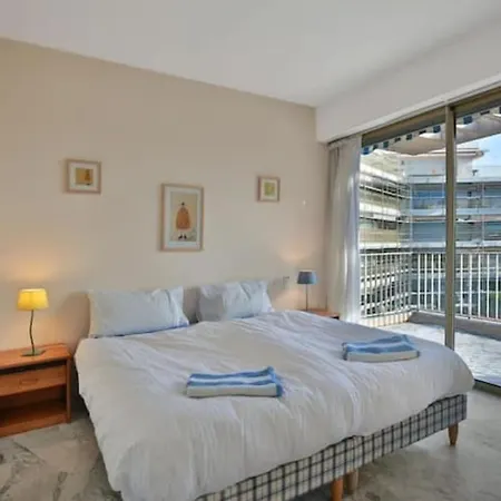 3bdr With Seaviews And Big Terrace Apartment Antibes